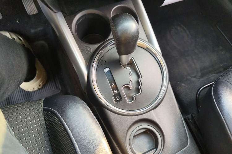 Used Citroen C4 Aircross 2013 2.0L Two-Wheel Drive Comfort Edition Gear Lever