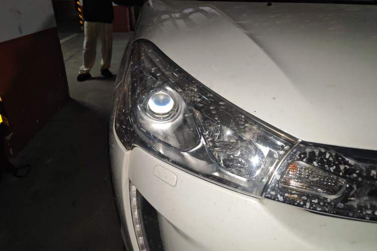 Used Citroen C4 Aircross 2013 2.0L Two-Wheel Drive Entry Version Right Front Headlight
