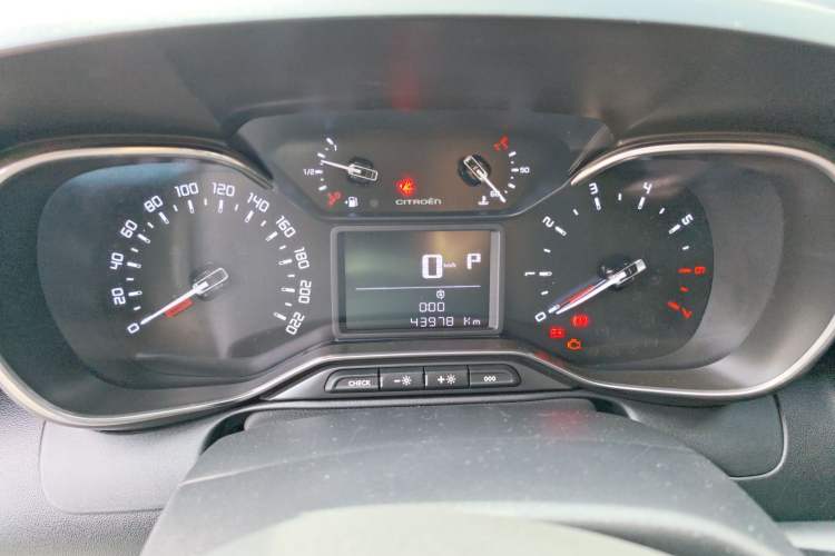 Used Citroen C4 AIRCROSS Yunyi 2018 230THP Automatic Internet E-Zhi Edition Instrument Cluster