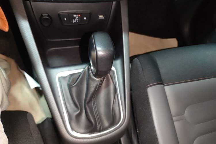Used Citroen C4 AIRCROSS Yunyi 2018 230THP Automatic Elysee Edition Gear Lever
