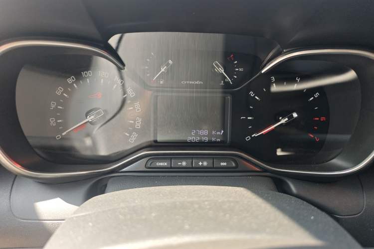 Used Citroen C4 AIRCROSS Yunyi 2018 350THP Automatic Internet E-Zhi Edition Odometer Close Up