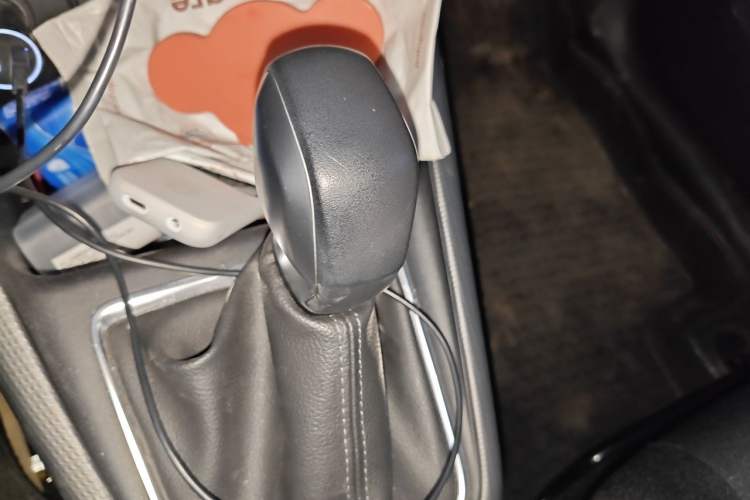 Used Citroen C4 AIRCROSS Yunyi 2018 350THP Automatic Internet E-Zhi Edition Gear Lever
