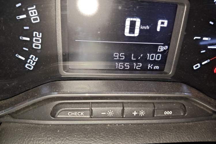 Used Citroen C4 AIRCROSS Yunyi 2018 350THP Automatic Internet E-Zhi Edition Odometer Close Up