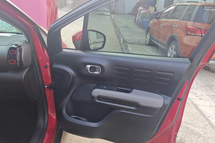 Used Citroen C4 AIRCROSS Yunyi 2018 230THP Automatic Elegance Edition Right Front Door Interior