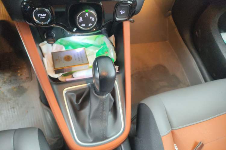 Used Citroen C4 AIRCROSS Yunyi 2018 350THP Automatic Internet E-Enjoy Edition Gear Lever