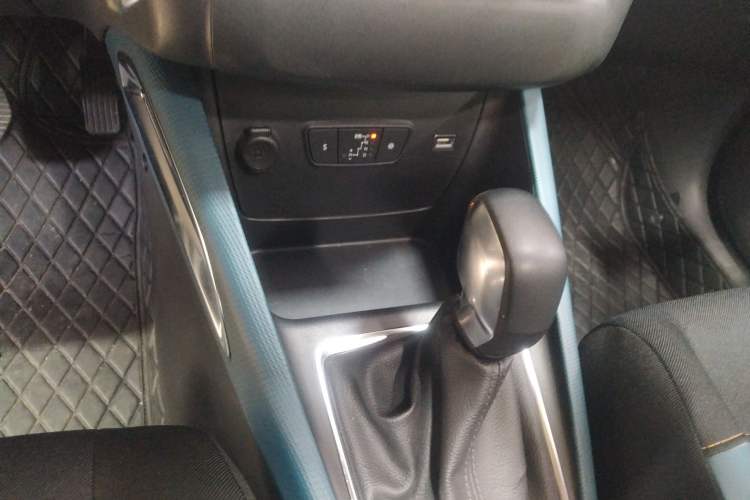 Used Citroen C4 AIRCROSS Yunyi 2018 350THP Automatic Internet E-Zhi Edition Gear Lever