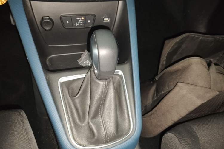 Used Citroen C4 AIRCROSS Yunyi 2018 230THP Automatic Elysee Edition Gear Lever