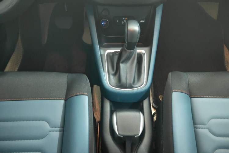 Used Citroen C4 AIRCROSS Yunyi 2018 230THP Automatic Internet E-Zhi Edition Gear Lever