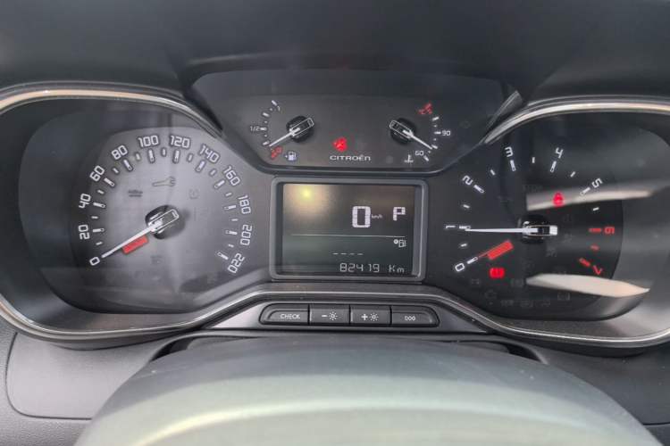 Used Citroen C4 AIRCROSS Yunyi 2018 230THP Automatic Elysee Edition Instrument Cluster