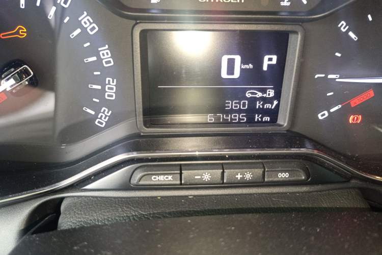 Used Citroen C4 AIRCROSS Yunyi 2018 230THP Automatic Elysee Edition Odometer Close Up