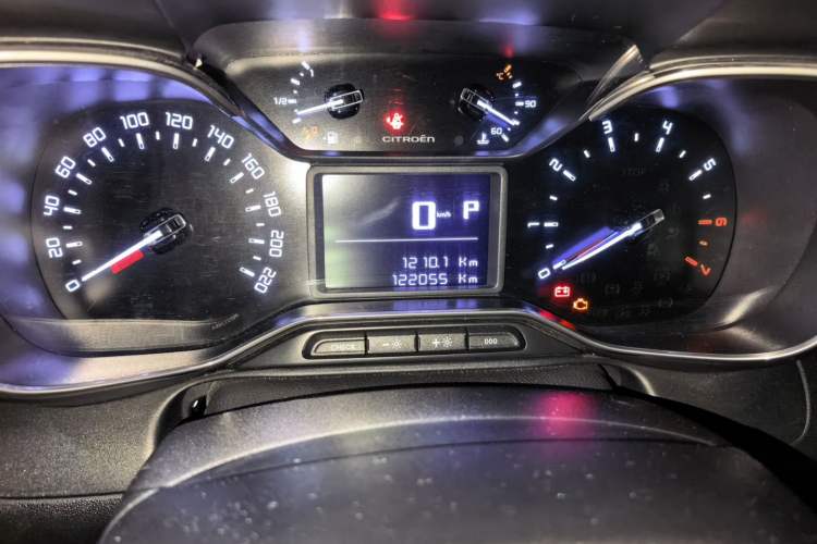 Used Citroen C4 AIRCROSS Yunyi 2018 350THP Automatic Internet E-Zhi Edition Odometer Close Up