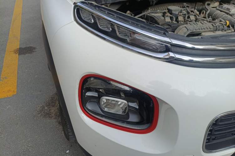 Used Citroen C4 AIRCROSS Yunyi 2018 230THP Automatic Elysee Edition Right Front Headlight