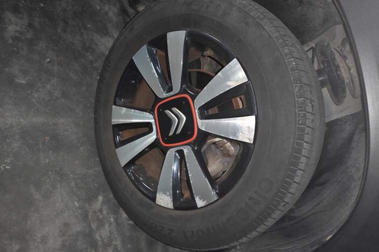 Used Citroen C4 AIRCROSS Yunyi 2018 230THP Automatic Internet E-Zhi Edition Right Front Wheel Hub