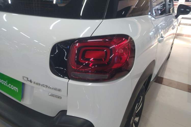 Used Citroen C4 AIRCROSS Yunyi 2018 350THP Automatic Internet E-Zhi Edition Right Rear Taillight