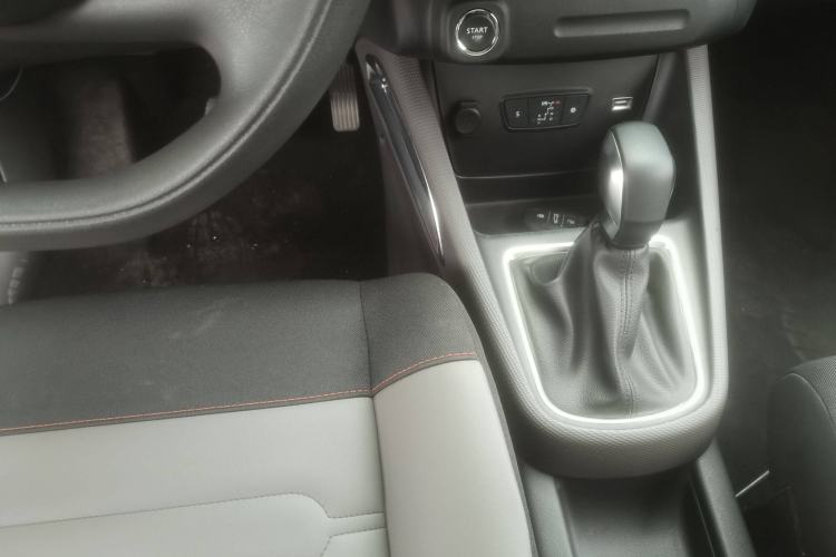 Used Citroen C4 AIRCROSS Yunyi 2018 230THP Automatic Internet E-Zhi Edition Gear Lever