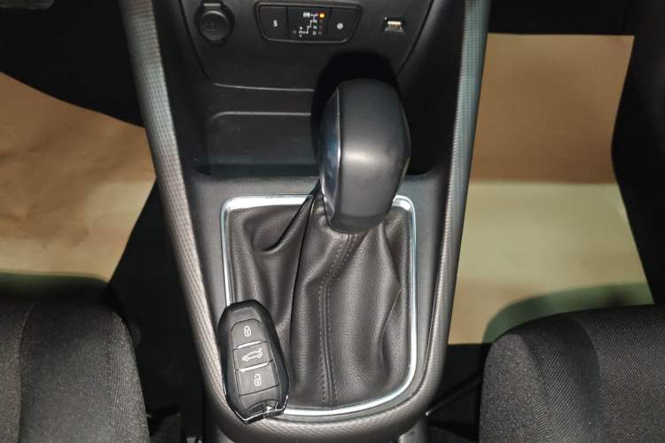 Used Citroen C4 AIRCROSS Yunyi 2018 230THP Automatic Internet E-Zhi Edition Gear Lever