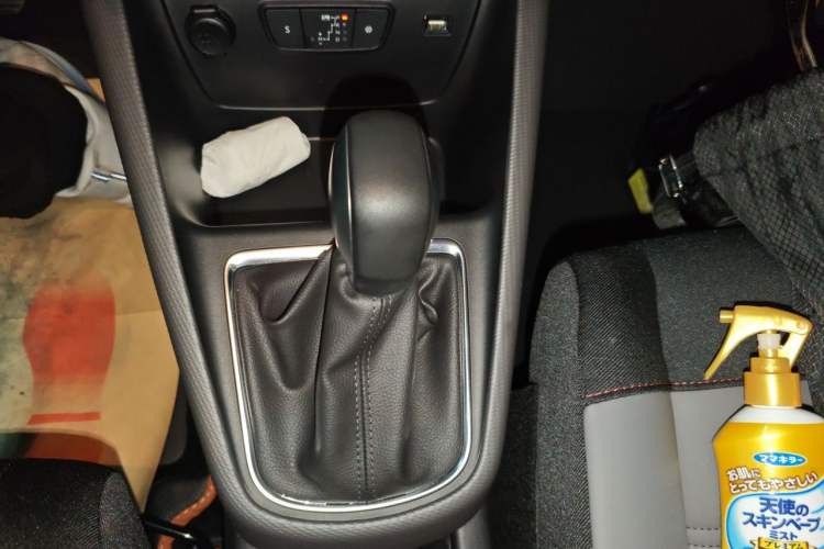 Used Citroen C4 AIRCROSS Yunyi 2018 230THP Automatic Internet E-Zhi Edition Gear Lever