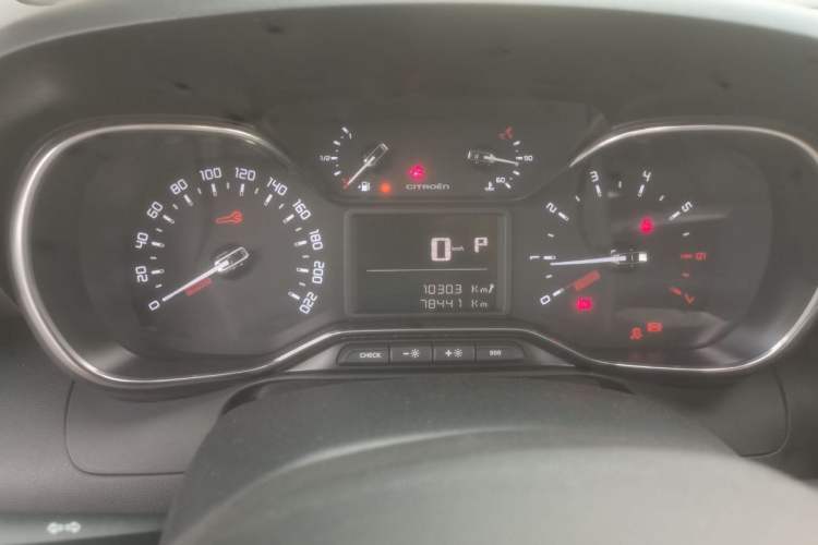 Used Citroen C4 AIRCROSS Yunyi 2018 230THP Automatic Internet E-Zhi Edition Odometer Close Up
