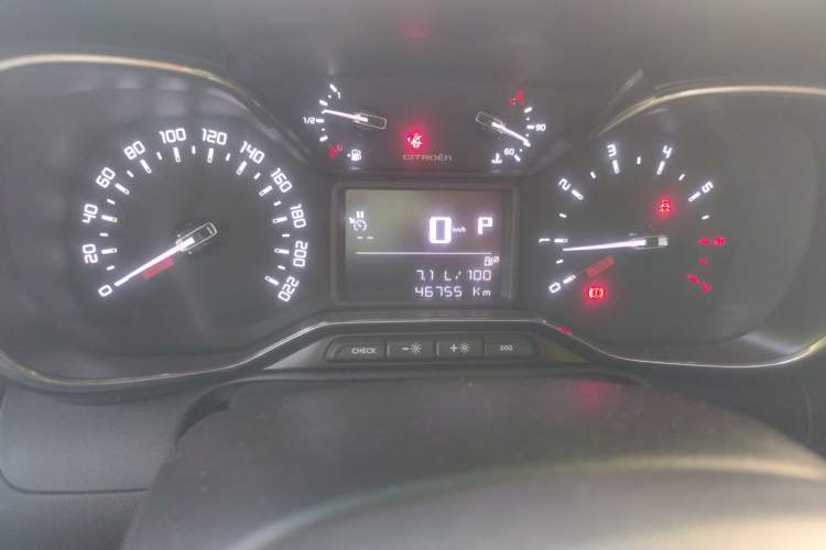 Used Citroen C4 AIRCROSS Yunyi 2018 350THP Automatic Internet E-Zhi Edition Odometer Close Up