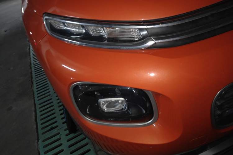 Used Citroen C4 AIRCROSS Yunyi 2018 230THP Automatic Internet E-Zhi Edition Right Front Headlight