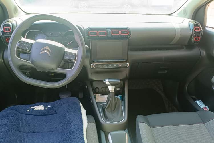 Used Citroen C4 AIRCROSS Yunyi 2020 230THP DCT C-Series Trendy Edition Center Console