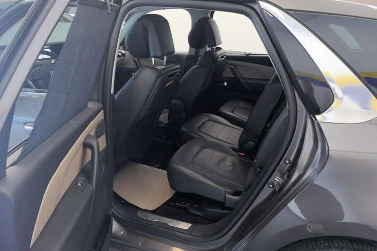 Used Citroen C4 Picasso 2015 1.6T Luxury 5-Seat Model Right Rear Seat
