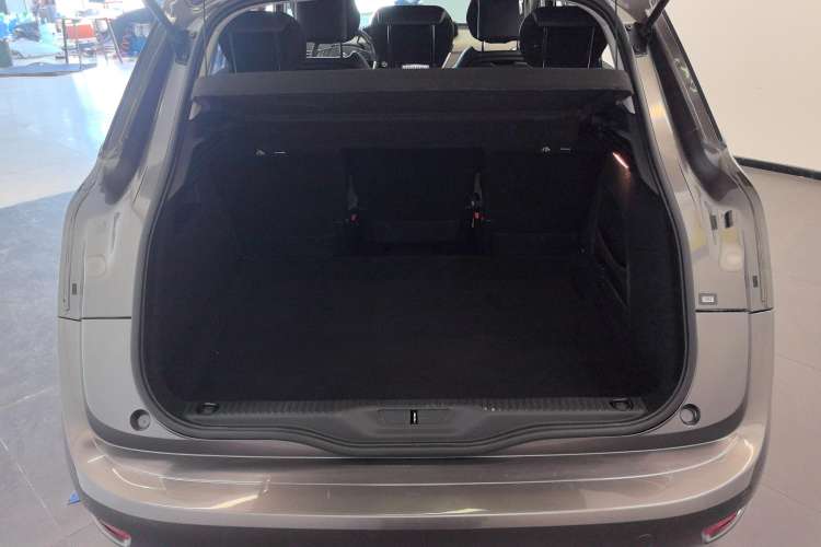 Used Citroen C4 Picasso 2015 1.6T Luxury 5-Seat Model Trunk