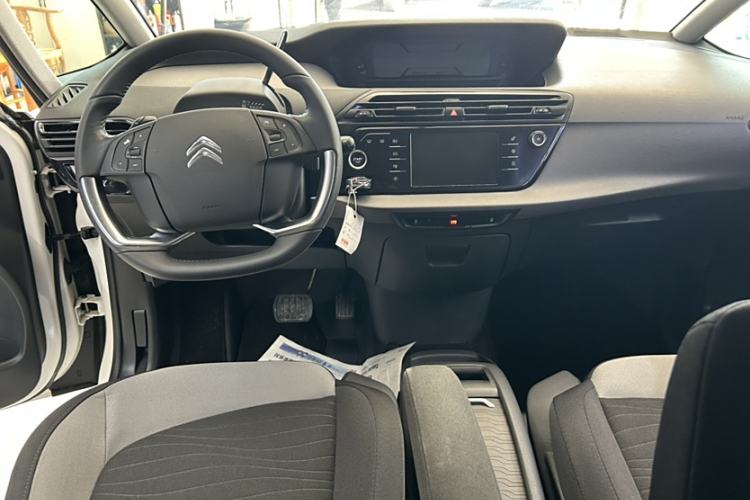 Used Citroen C4 Picasso 2015 Grand 1.6T Fashion Model 7 Seats Interior 1