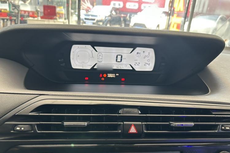 Used Citroen C4 Picasso 2015 Grand 1.6T Fashion Model 7 Seats Interior 3