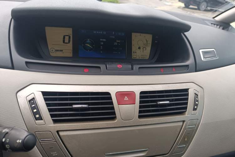 Used Citroen C4 Picasso 2009 Grand 2.0L Comfort Model Audio And AC Panel