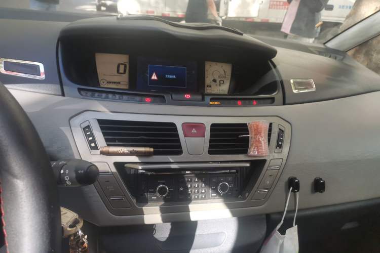 Used Citroen C4 Picasso 2009 Grand 2.0L Comfort Model Audio And AC Panel