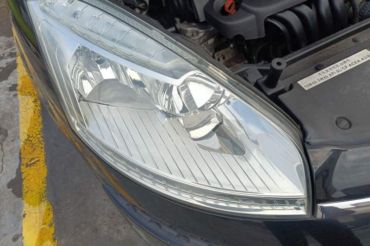 Used Citroen C4 Picasso 2009 Grand 2.0L Comfort Model Right Front Headlight