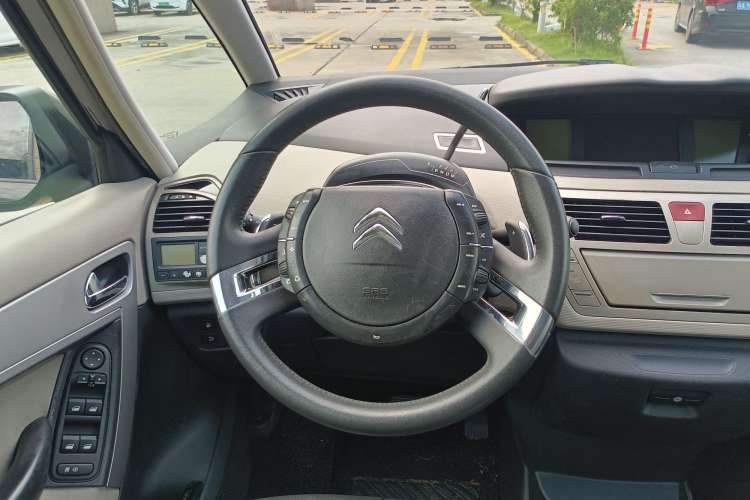 Used Citroen C4 Picasso 2009 Grand 2.0L Comfort Model Steering Wheel