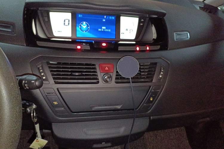 Used Citroen C4 Picasso 2009 Grand 2.0L Luxury Model Audio And AC Panel