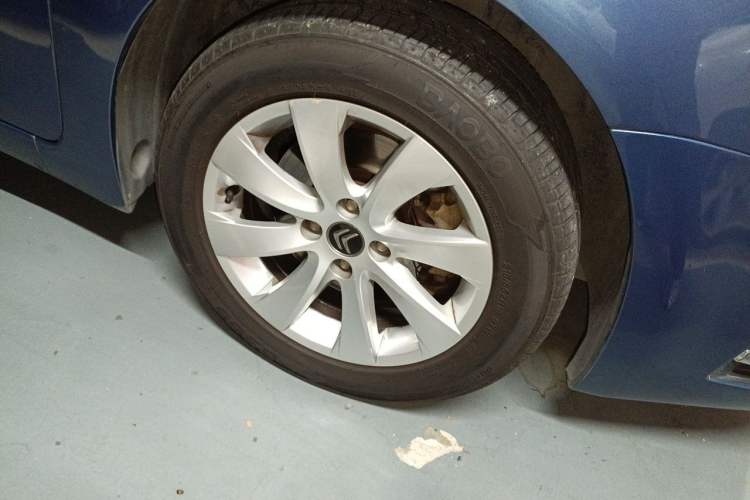 Used Citroen C4 Picasso 2009 Grand 2.0L Luxury Model Right Front Wheel Hub
