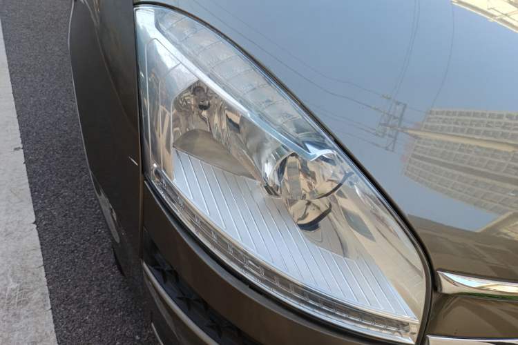 Used Citroen C4 Picasso 2009 Grand 2.0L Comfort Model Right Front Headlight