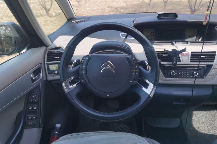 Used Citroen C4 Picasso 2009 Grand 2.0L Comfort Model Steering Wheel