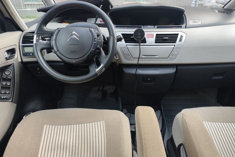 Used Citroen C4 Picasso 2009 Grand 2.0L Comfort Model Center Console