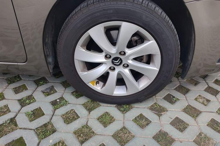 Used Citroen C4 Picasso 2009 Grand 2.0L Comfort Model Right Front Wheel Hub