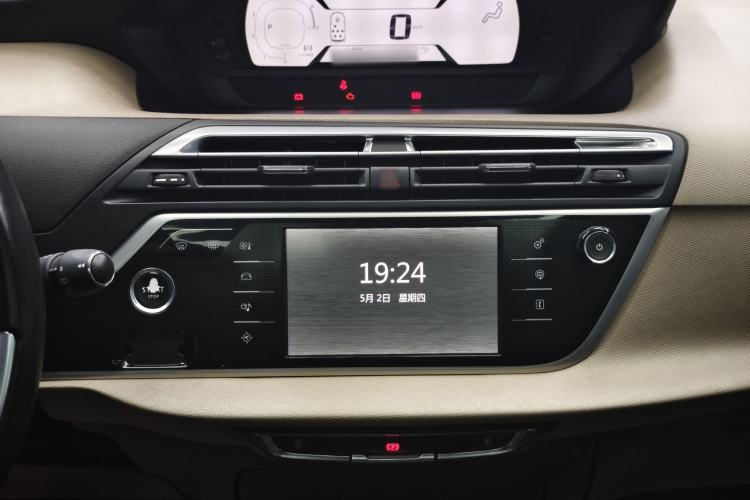 Used Citroen C4 Picasso 2015 Grand 1.6T Luxury 7-Seater Audio And AC Panel