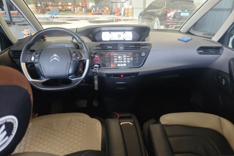 Used Citroen C4 Picasso 2015 Grand 1.6T Fashion Model 7 Seats Center Console