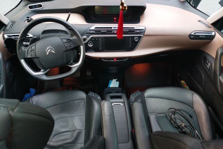 Used Citroen C4 Picasso 2015 Grand 1.6T Luxury 7-Seater Center Console