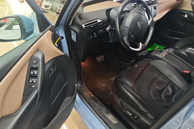 Used Citroen C4 Picasso 2015 Grand 1.6T Luxury 7-Seater Driver Seat