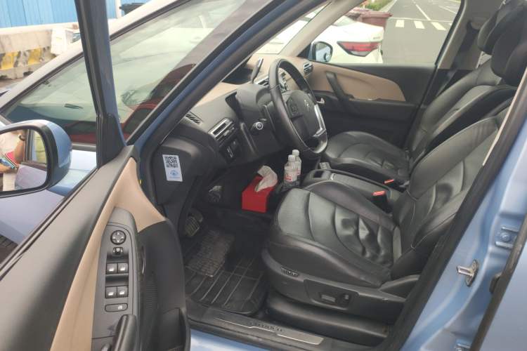 Used Citroen C4 Picasso 2015 Grand 1.6T Luxury 7-Seater Driver Seat