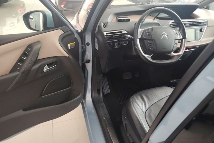 Used Citroen C4 Picasso 2015 Grand 1.6T Luxury 7-Seater Driver Seat