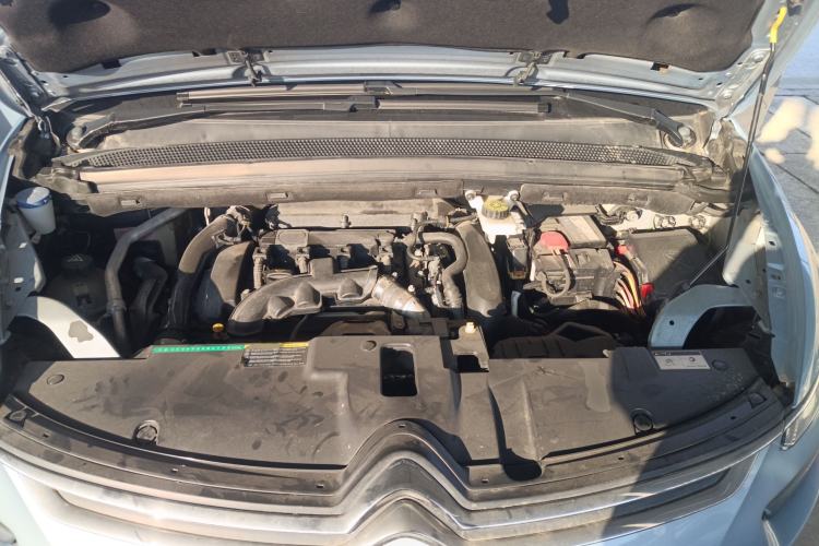 Used Citroen C4 Picasso 2015 1.6T Luxury 5-Seat Model Engine Bay