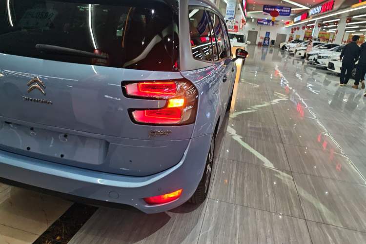 Used Citroen C4 Picasso 2015 Grand 1.6T Luxury 7-Seater Exterior 3