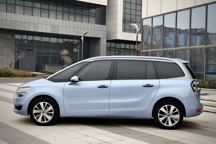 Used Citroen C4 Picasso 2015 Grand 1.6T Luxury 7-Seater Exterior 9