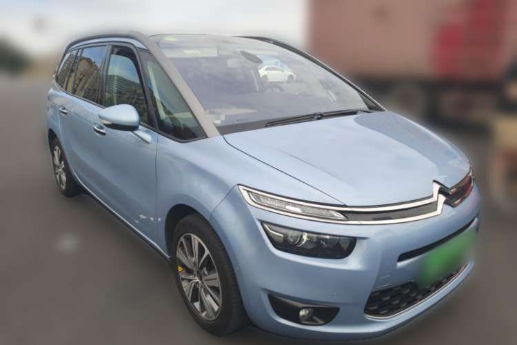 Used Citroen C4 Picasso 2015 Grand 1.6T Luxury 7-Seater Front Right 45 Deg