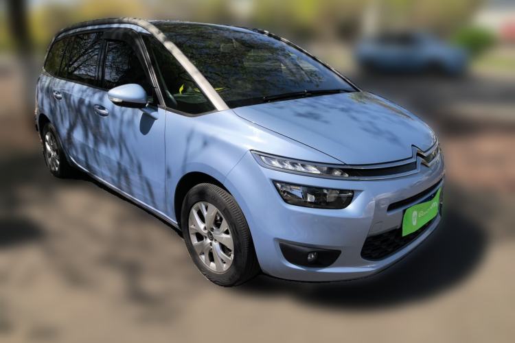 Used Citroen C4 Picasso 2015 Grand 1.6T Fashion Model 7 Seats Front Right 45 Deg